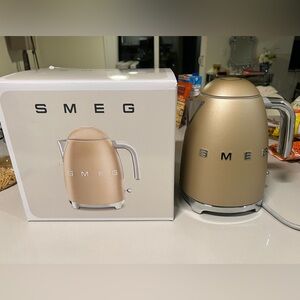Smeg Gold Electric Kettle